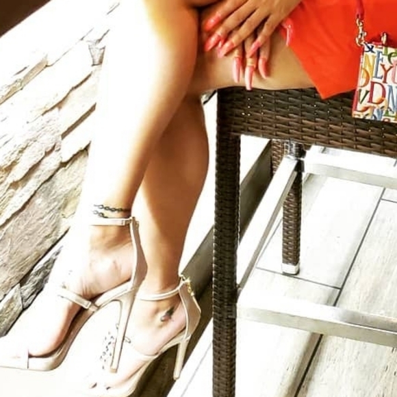 Qupid Heels - Picture 1 of 6